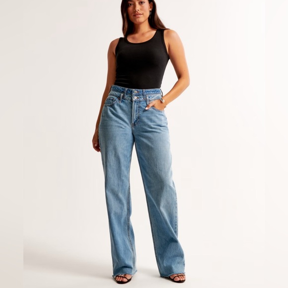 Abercrombie & Fitch Denim - Abercrombie & Fitch Curve Love HighRise 90s Relaxed Jean Med Double Waistband 27